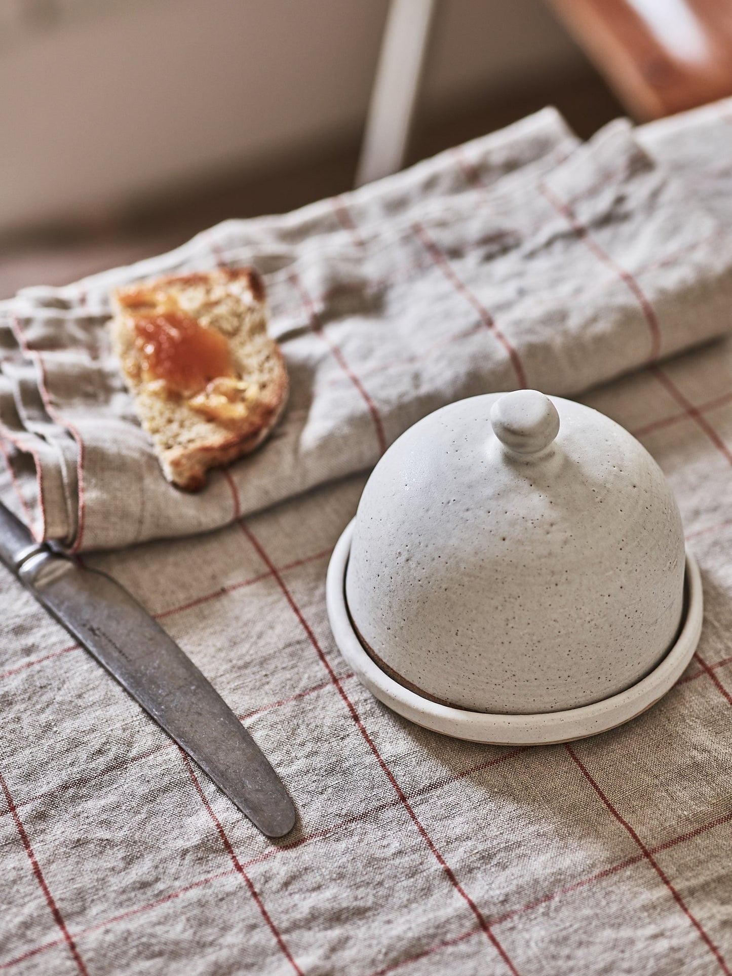 Unt din gresie lucrata manual