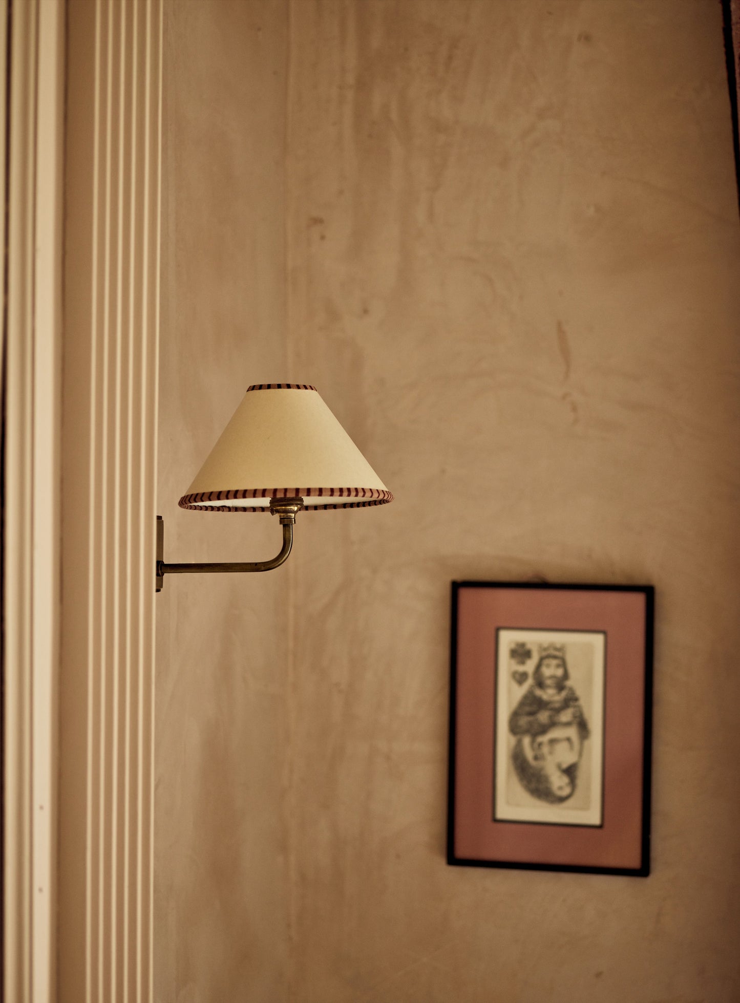 Lampă de perete Irving, alamă antică