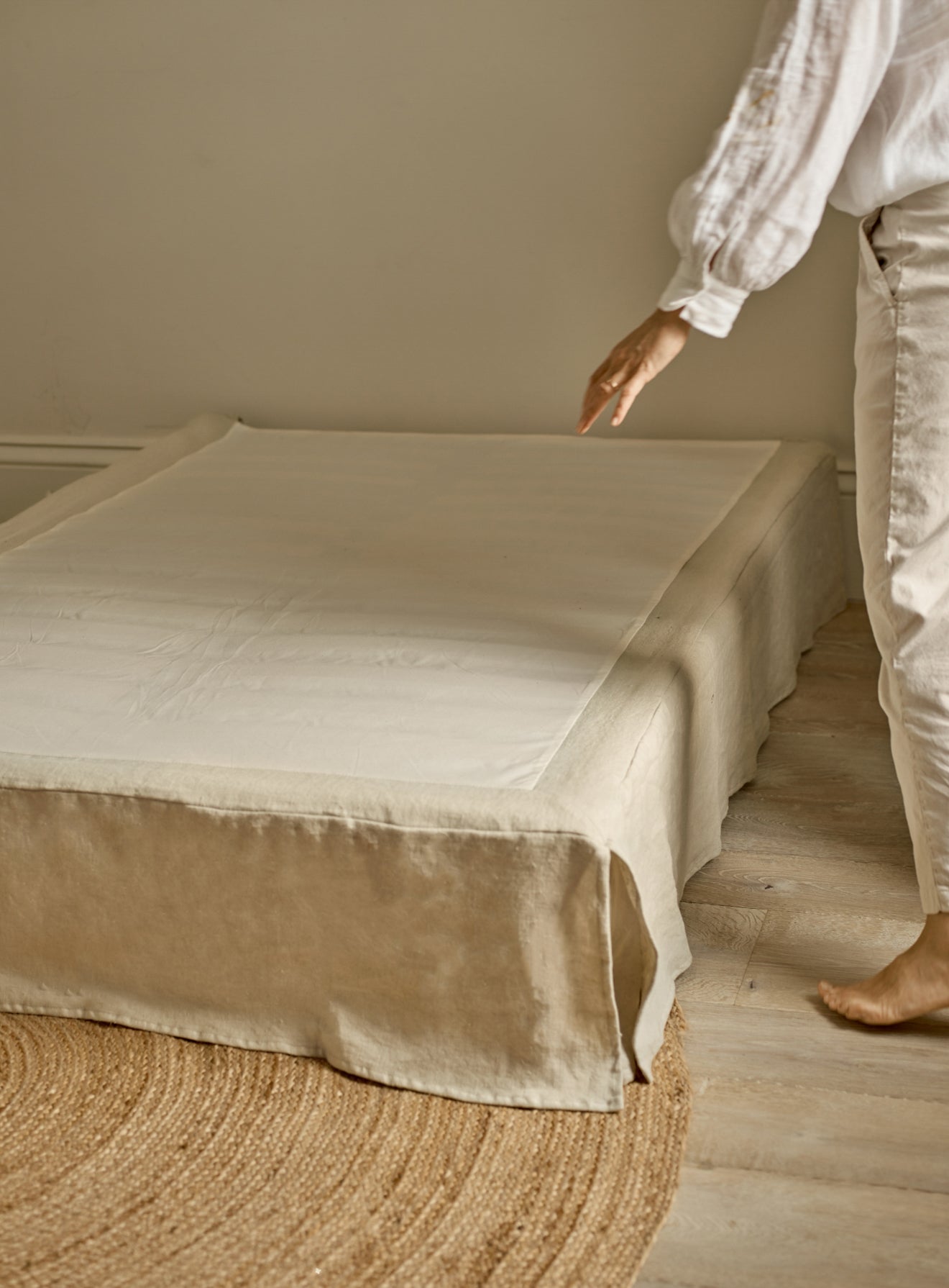 Mila Valance, Olive Linen