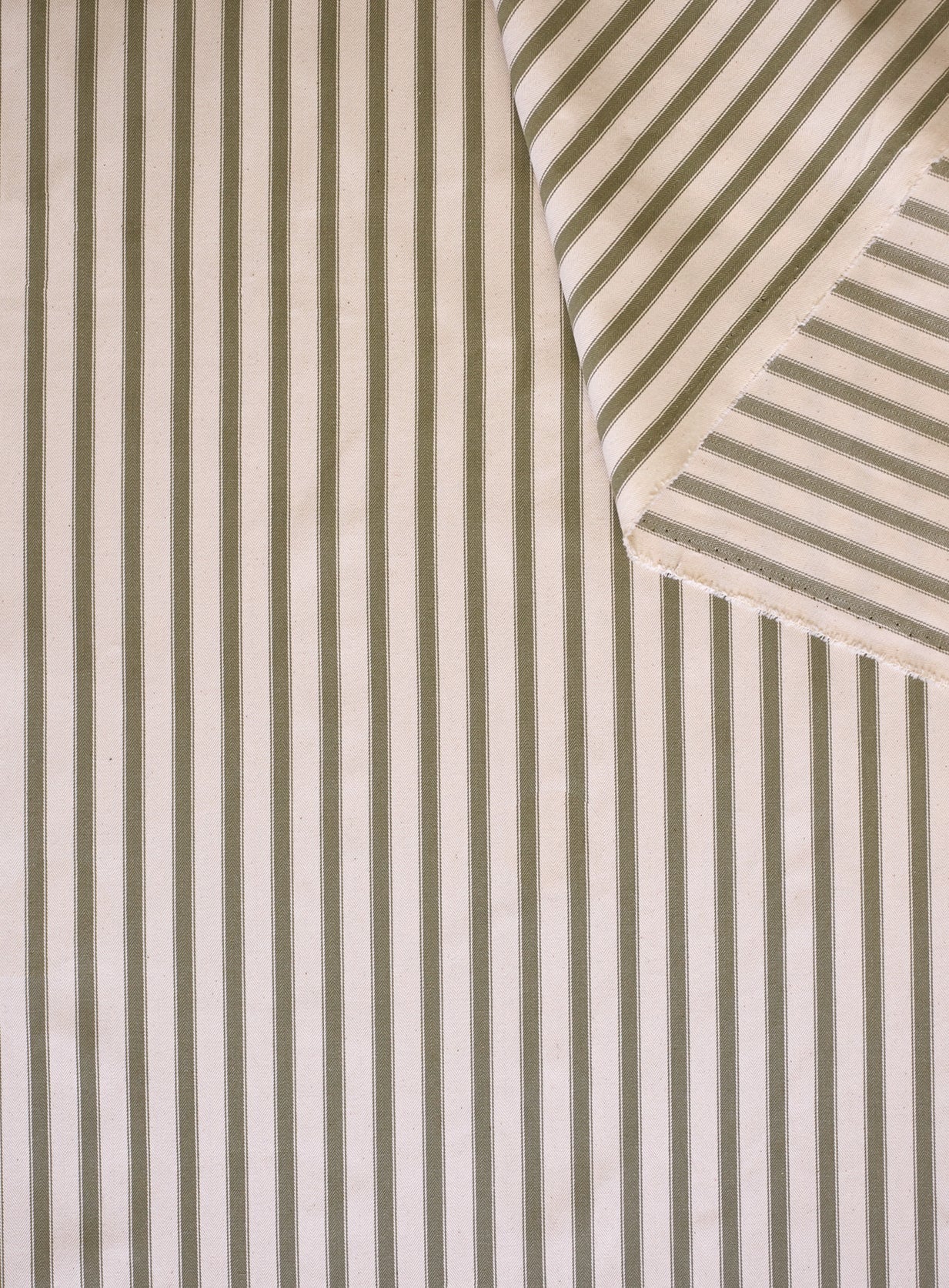 Taburet Elbert, Sage Stripe